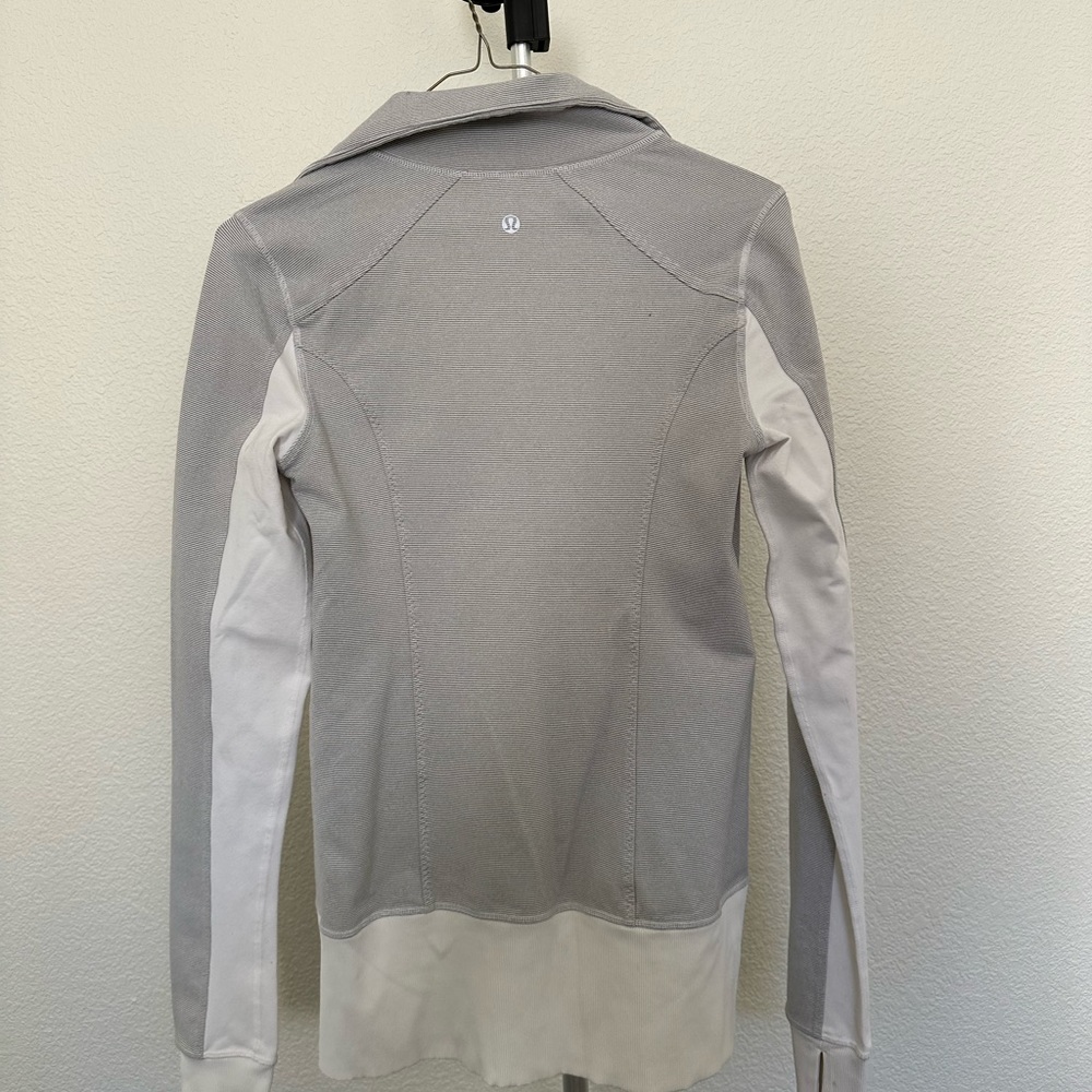 Lululemon Nice Asana Jacket - Picture 4 of 6